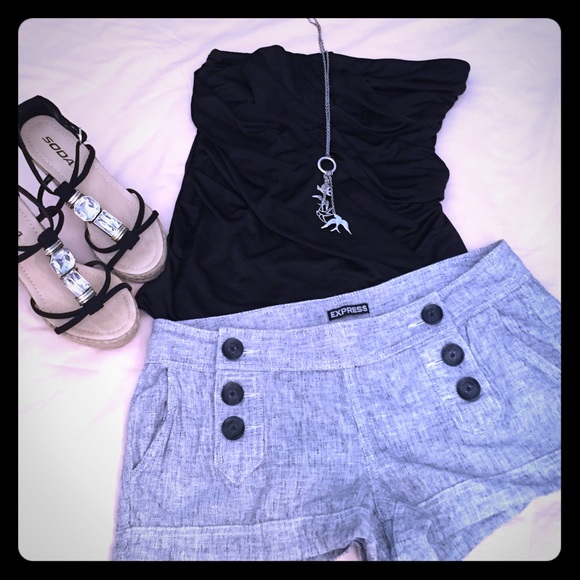 Cute Button Express Shorts  Size 8 EUC
