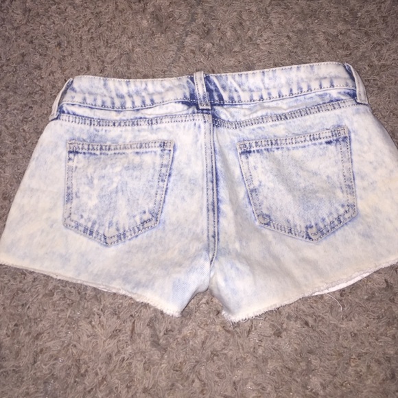 Shorts - Picture 2 of 2