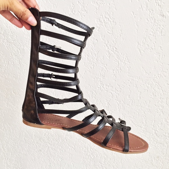🔴SOLD🔴Black gladiator sandals - Picture 2 of 4