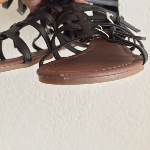 🔴SOLD🔴Black gladiator sandals - Picture 4 of 4