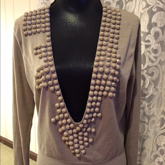 ❤️sold ❤️Auth. Givenchy wool  top with metal studs