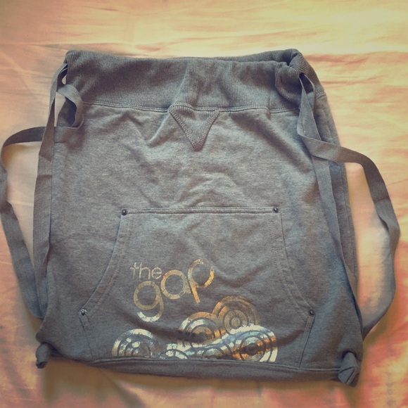 Gap drawstring bag
