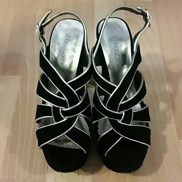 Shoedazzle Izabelle black shoes