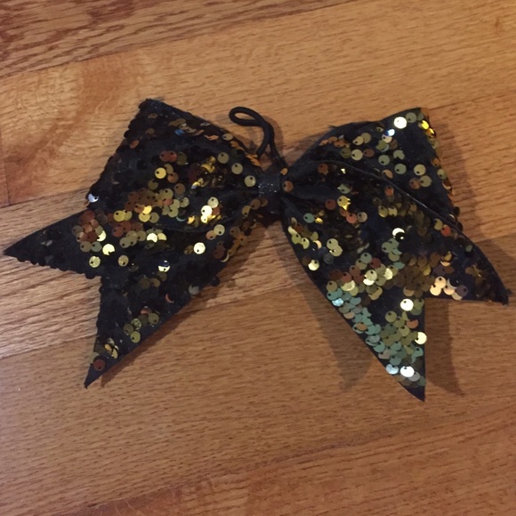 Sequin cheerleading bow