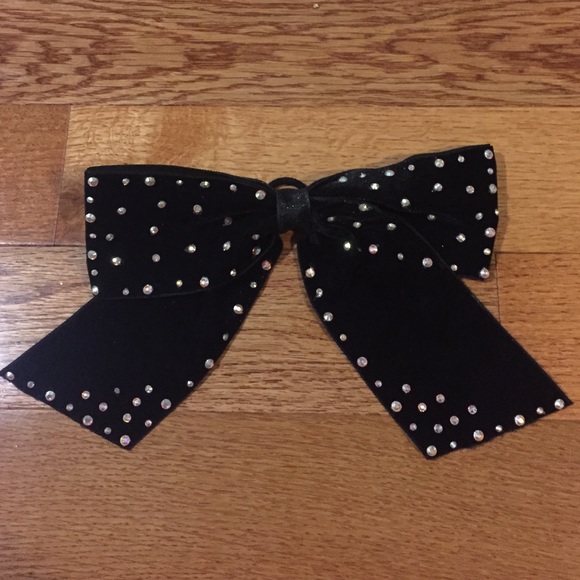 Velvet cheerleading bow