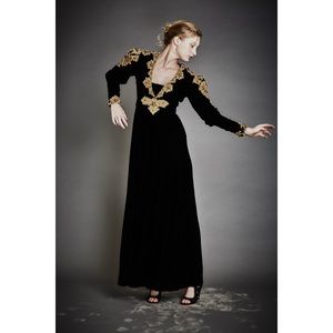 HP 11/25 🦄❤️Vintage Oscar de la Renta Gown❤️