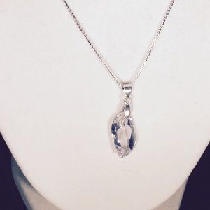 🆕Stunning Crystal CZ Pendant Necklace 💎