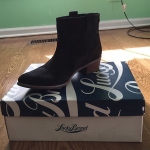 Brand new lucky brand booties size 8.5