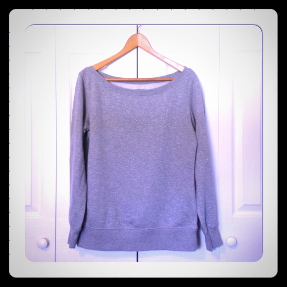 Gray thin sweat top
