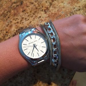 Silver plated bracelet. NEW