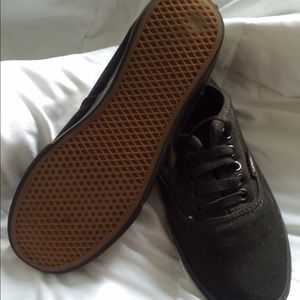 Black low rise vans