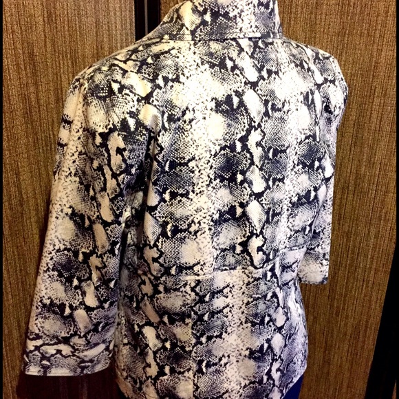 Snakeskin print Summer jacket by Ann Trinity - Picture 2 of 4