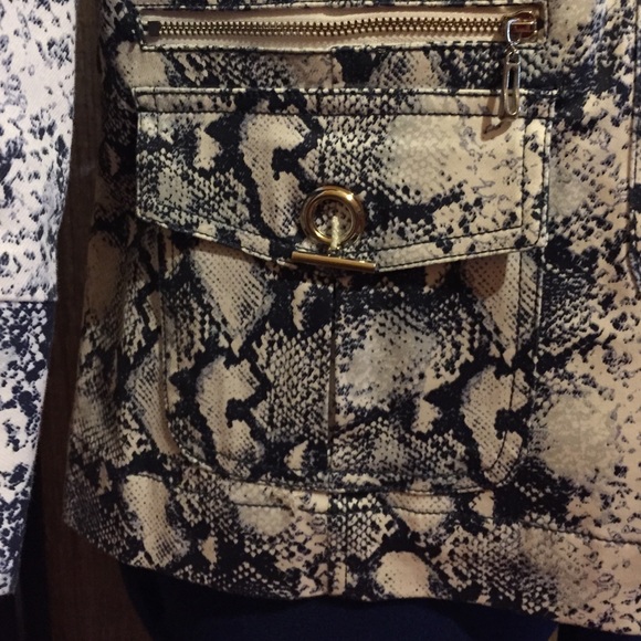 Snakeskin print Summer jacket by Ann Trinity - Picture 3 of 4