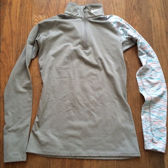 Nike women's running top