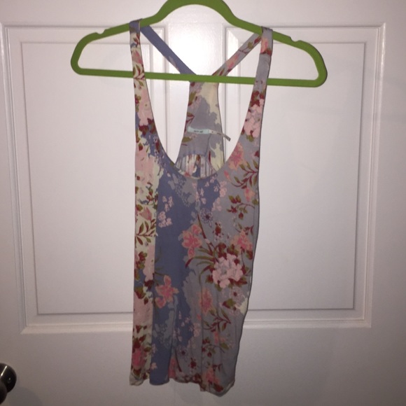Urban outfitters floral tank top with open back - Picture 1 of 4