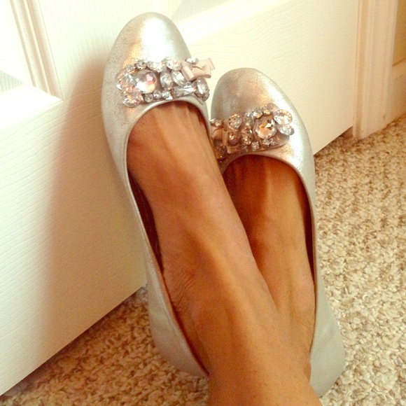 Silver Gem Studded Flats!😍😍