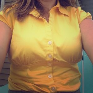 Banana republic yellow button down short sleeve