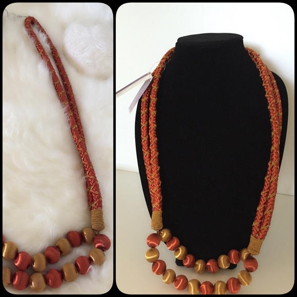 ❗️2. Garland Statement Necklace