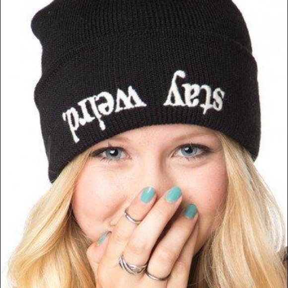 Brandy Melville knit "stay weird" beanie