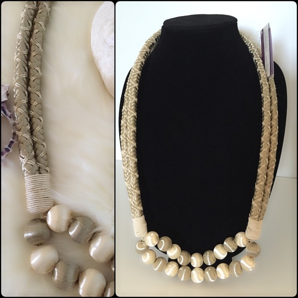 ❗️3. Garland Statement Necklace