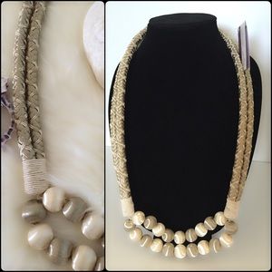 ❗️3. Garland Statement Necklace