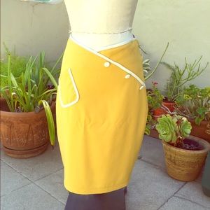 Mustard yellow English Laundry knee lento skirt