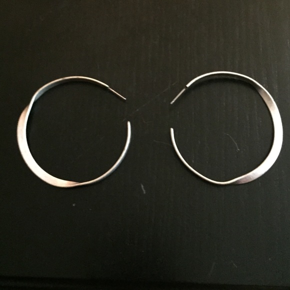 Earring bundle - Picture 3 of 4