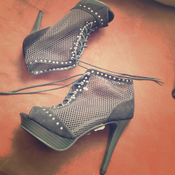 Sexy Black Laced Heels