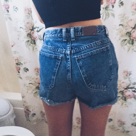 Vintage high wasted LEE denim shorts - Picture 3 of 3