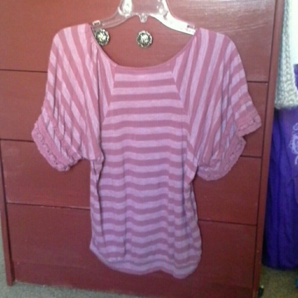 Top - Picture 2 of 2