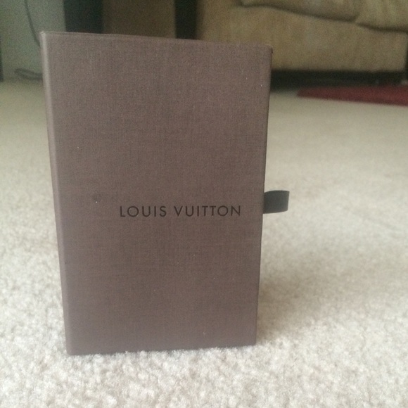 Louis Vuitton box