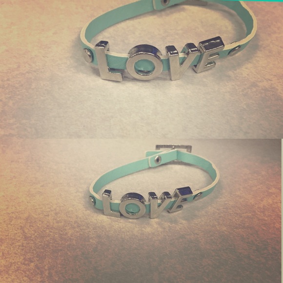 LOVE BRACELET