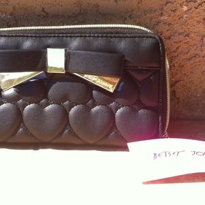 Black Hearts Betsey Wallet