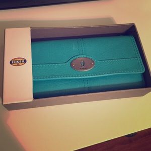 Fossil wallet brand new