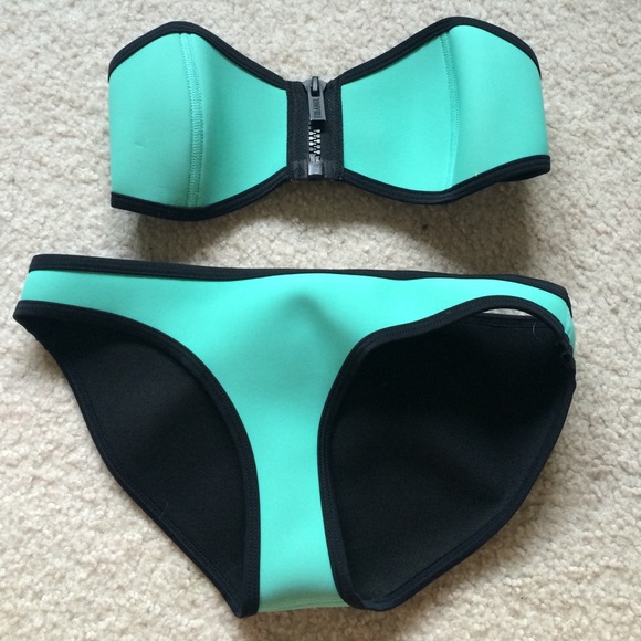 Turquoise triangl swimsuit