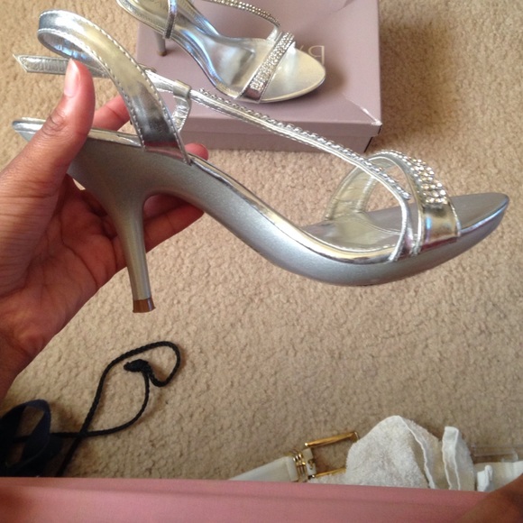 Heels !! - Picture 2 of 3