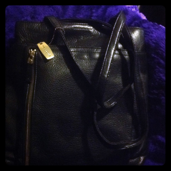 Evan Picone  GENUINE BLACK LEATHER HANDBAG