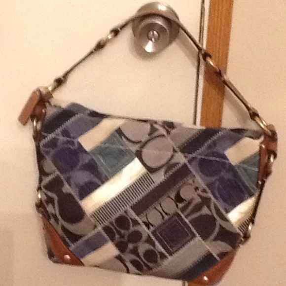 (TEMP REDUCED)Authentic coach purse . Used 1 time