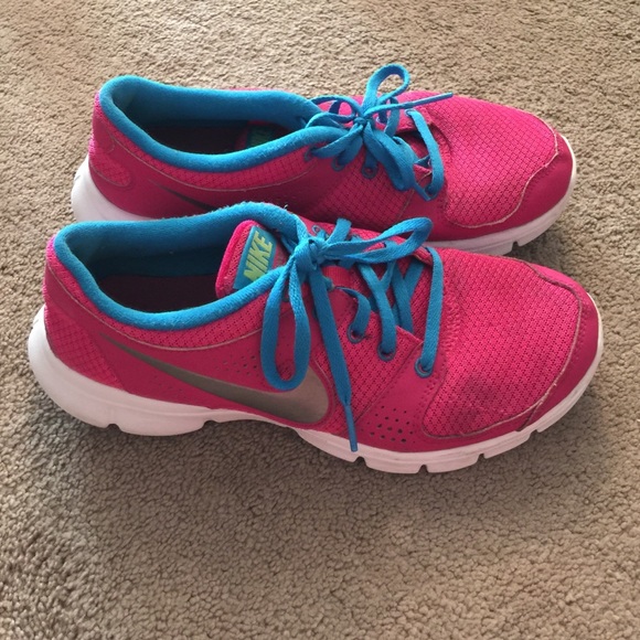 Nike Flex Running Shoes Pink