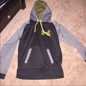 Like new under armour sweatshirt