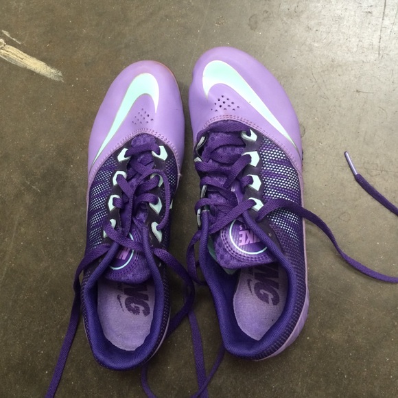 Track shoes