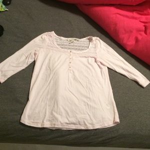 Light pink t-shirt