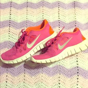 Nike Free 5.0 pink running shoes 5.5