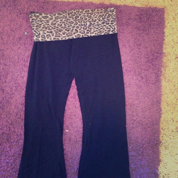 Cheetah print yoga pants.