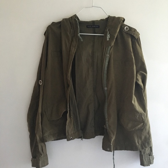 BRANDY MELVILLE COLLECTION!! - Picture 4 of 4