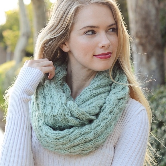 Infinity scarf {{Mint or Gray}} - Picture 2 of 3