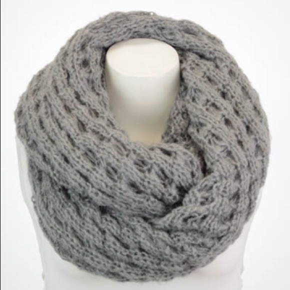 Infinity scarf {{Mint or Gray}} - Picture 3 of 3