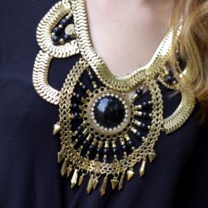 Statement necklace