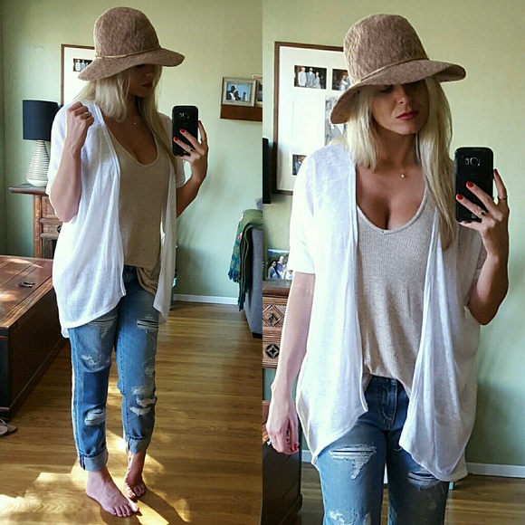 White Open Cardigan - Picture 2 of 4