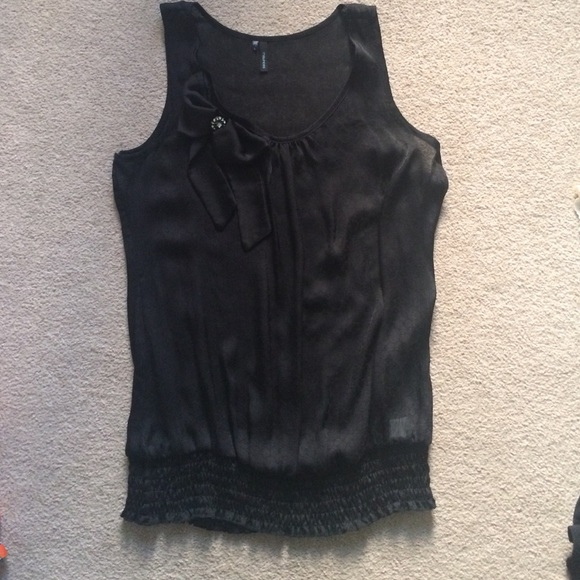 Black-Bow Tank Top